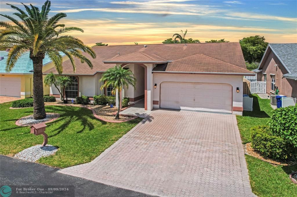 Recently Sold: $675,000 (4 beds, 2 baths, 2075 Square Feet)