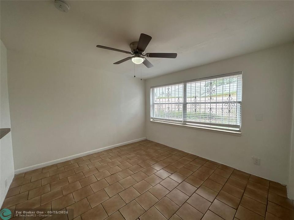 Active With Contract: $3,200 (5 beds, 2 baths, 2250 Square Feet)