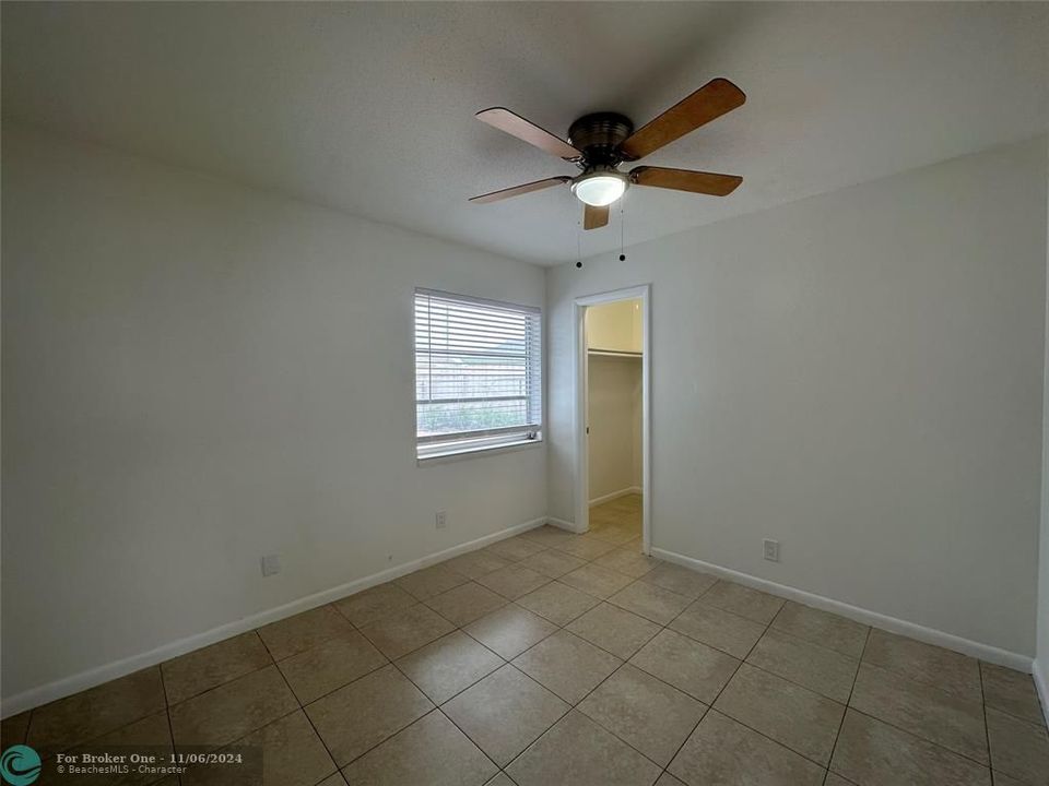 Active With Contract: $3,200 (5 beds, 2 baths, 2250 Square Feet)