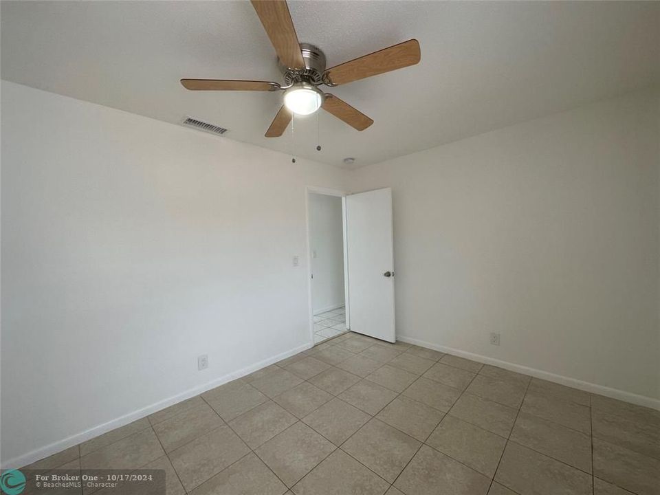 Active With Contract: $3,200 (5 beds, 2 baths, 2250 Square Feet)