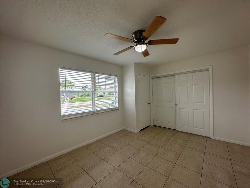 Active With Contract: $3,200 (5 beds, 2 baths, 2250 Square Feet)