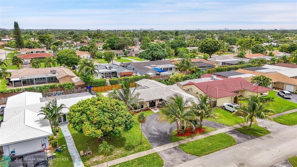 Active With Contract: $795,000 (4 beds, 2 baths, 2280 Square Feet)