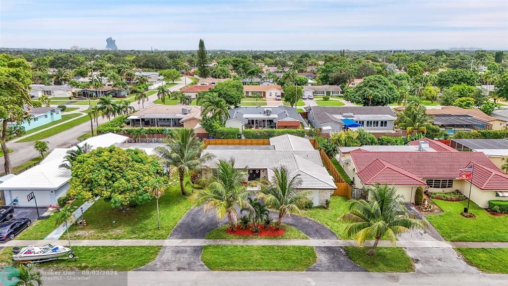 Active With Contract: $795,000 (4 beds, 2 baths, 2280 Square Feet)