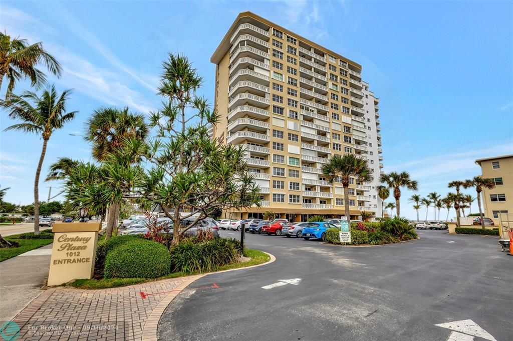 Active With Contract: $4,500 (2 beds, 2 baths, 1310 Square Feet)