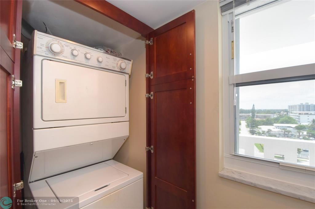 Active With Contract: $4,500 (2 beds, 2 baths, 1310 Square Feet)