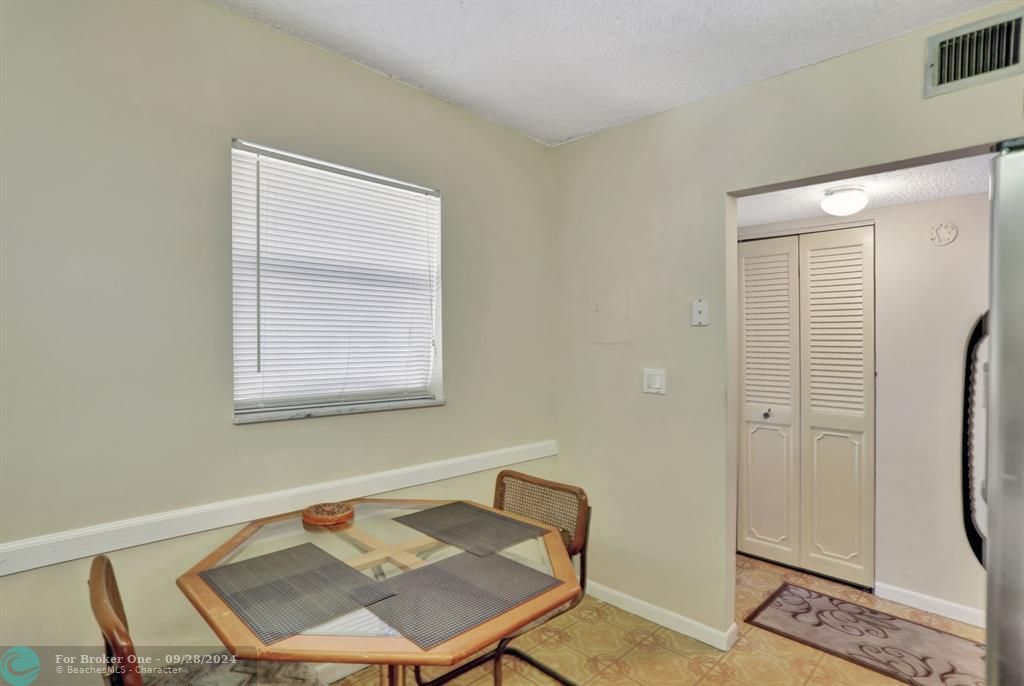 Active With Contract: $115,000 (2 beds, 2 baths, 1010 Square Feet)