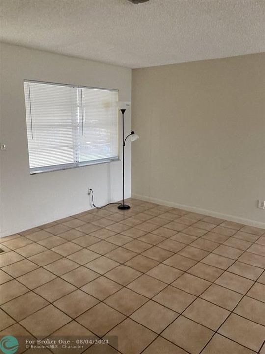 For Sale: $1,800 (2 beds, 1 baths, 0 Square Feet)