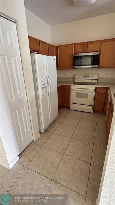 For Rent: $2,850 (3 beds, 2 baths, 1210 Square Feet)