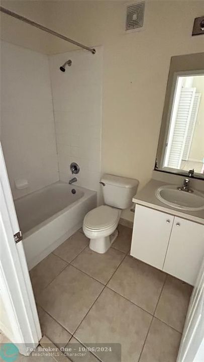 For Rent: $2,850 (3 beds, 2 baths, 1210 Square Feet)