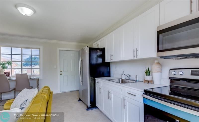 Recently Rented: $1,650 (1 beds, 1 baths, 4292 Square Feet)