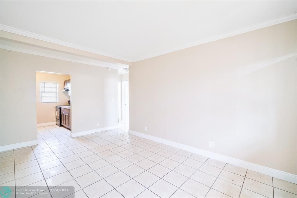 Active With Contract: $1,595 (2 beds, 1 baths, 63868 Square Feet)