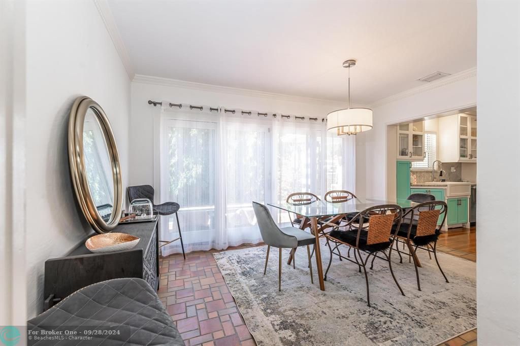 Active With Contract: $7,250 (3 beds, 2 baths, 2288 Square Feet)