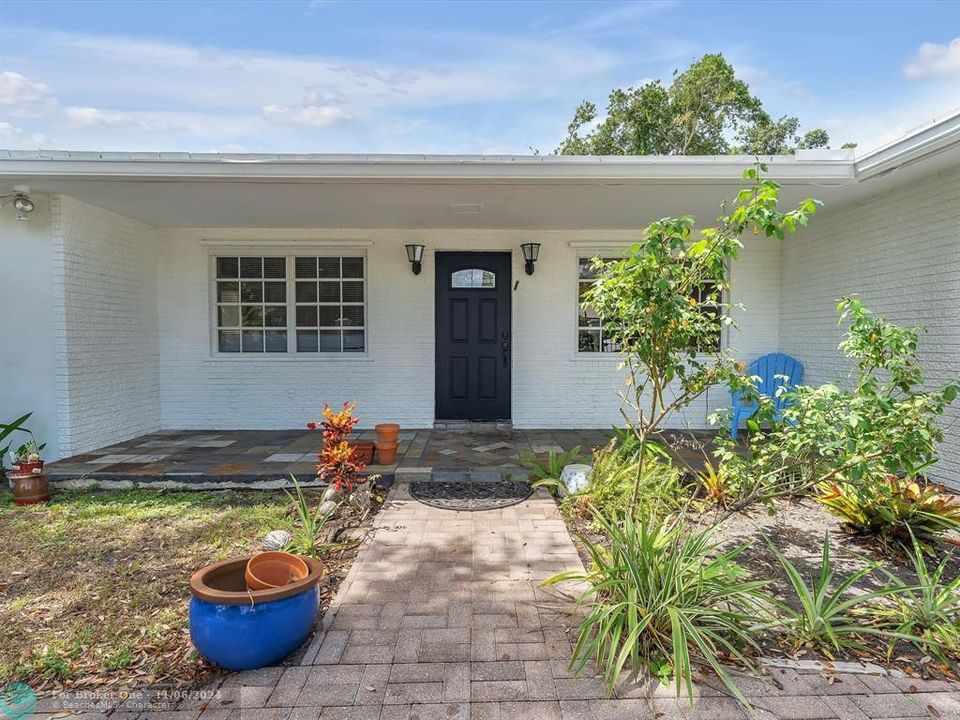 For Sale: $1,470,000 (3 beds, 2 baths, 2028 Square Feet)