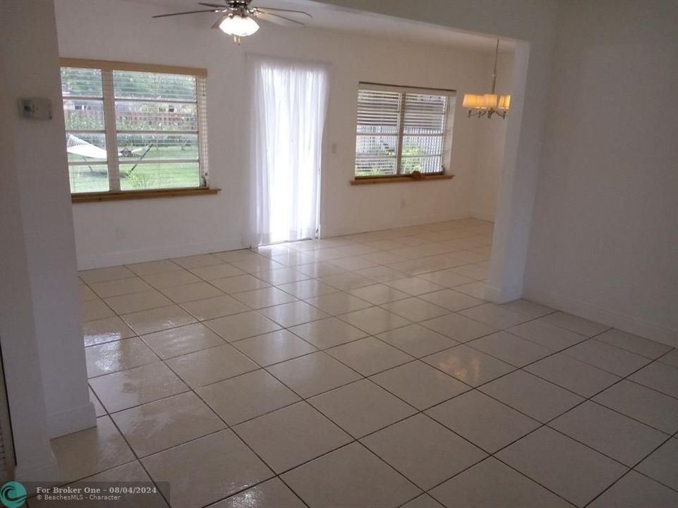 Vendido Recientemente: $550,000 (3 camas, 2 baños, 1489 Pies cuadrados)