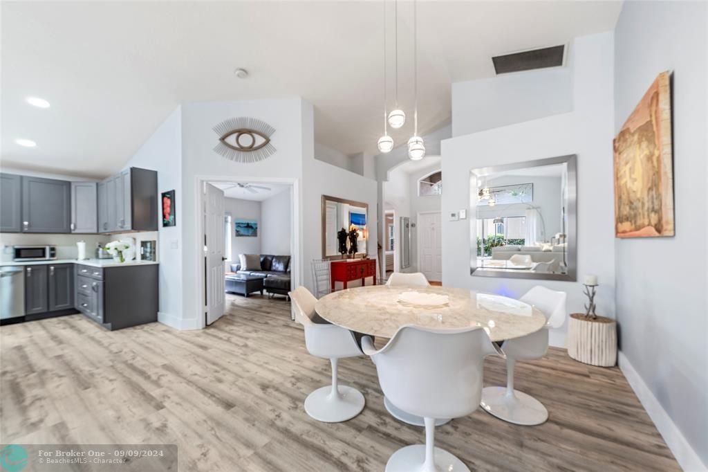 Active With Contract: $485,000 (3 beds, 2 baths, 1696 Square Feet)