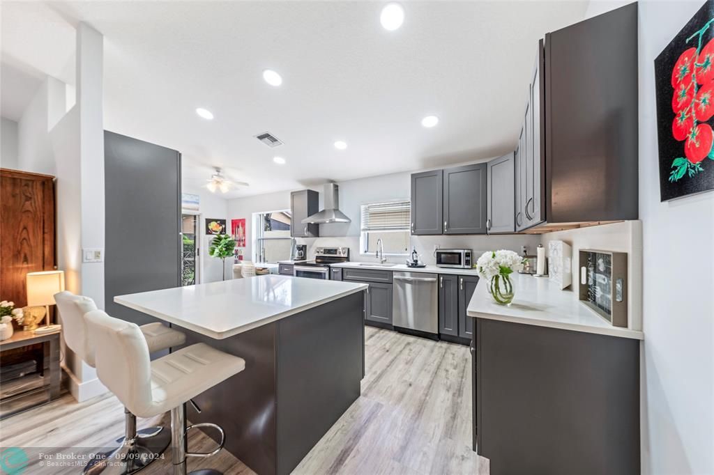 Active With Contract: $485,000 (3 beds, 2 baths, 1696 Square Feet)