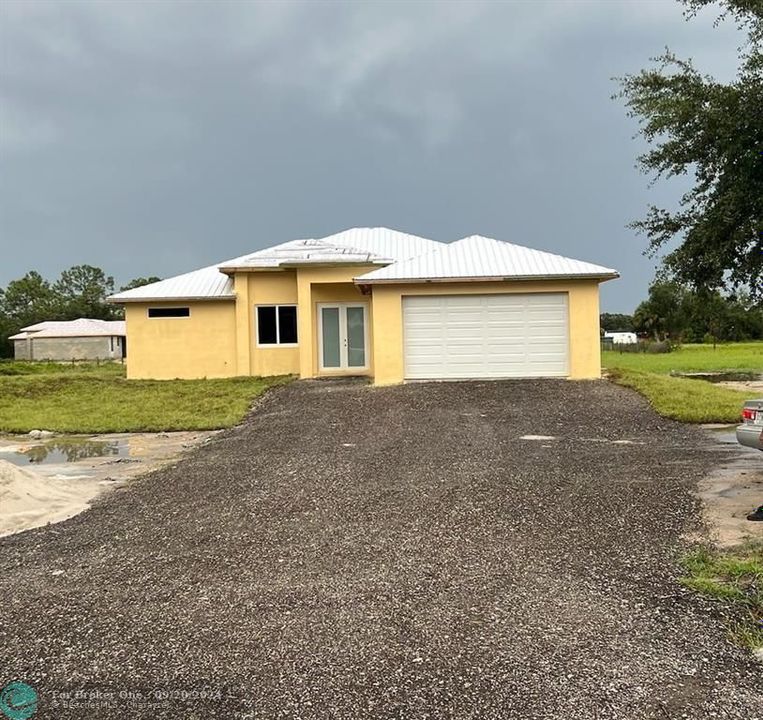 For Sale: $445,000 (3 beds, 2 baths, 1883 Square Feet)