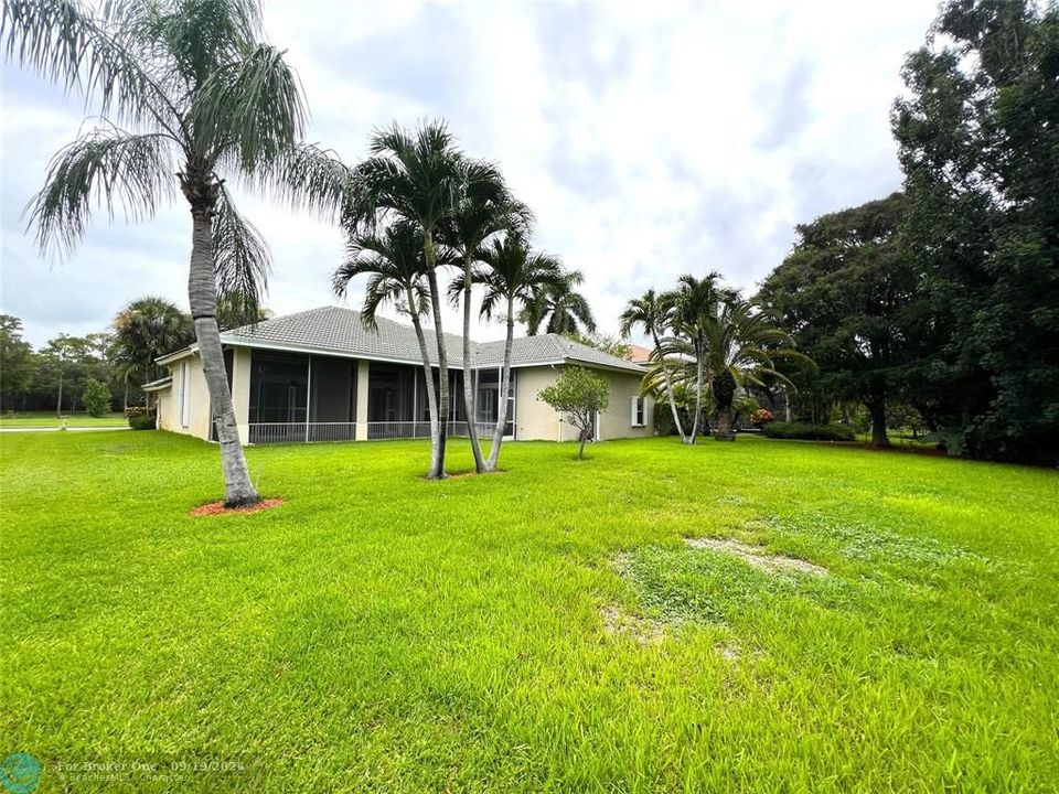 Active With Contract: $3,950 (5 beds, 3 baths, 2665 Square Feet)