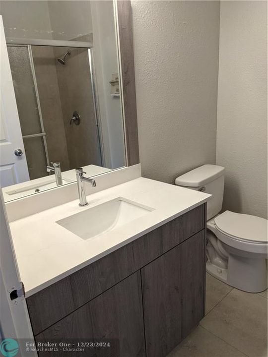 Active With Contract: $2,100 (2 beds, 2 baths, 854 Square Feet)