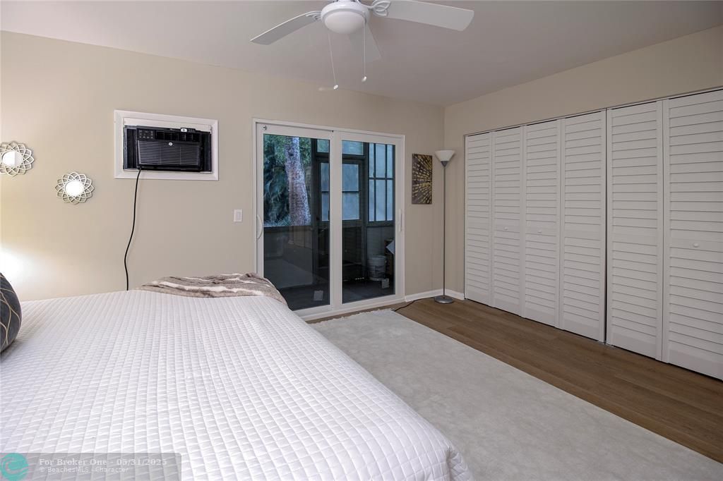 Recently Sold: $149,000 (1 beds, 1 baths, 706 Square Feet)
