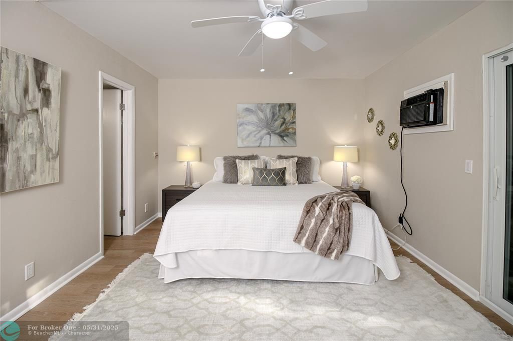 Recently Sold: $149,000 (1 beds, 1 baths, 706 Square Feet)