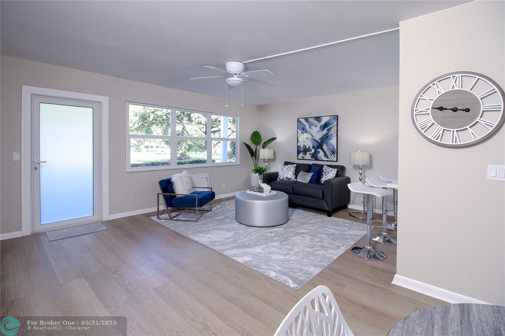 Recently Sold: $149,000 (1 beds, 1 baths, 706 Square Feet)