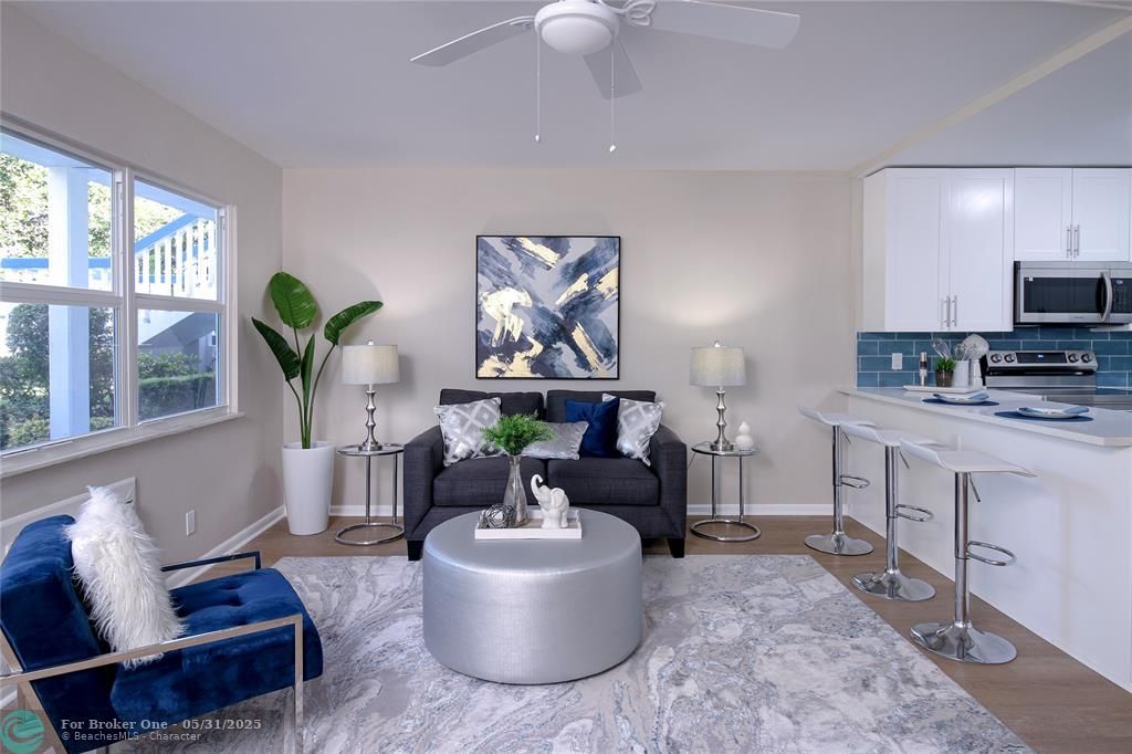 Recently Sold: $149,000 (1 beds, 1 baths, 706 Square Feet)