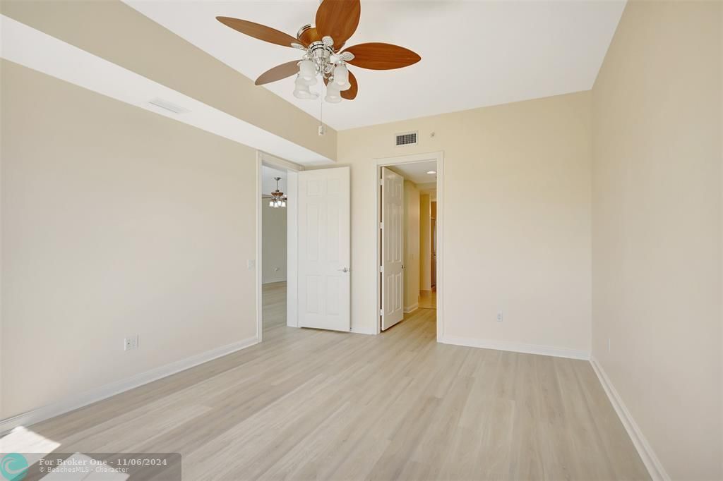 Active With Contract: $435,000 (2 beds, 2 baths, 1989 Square Feet)