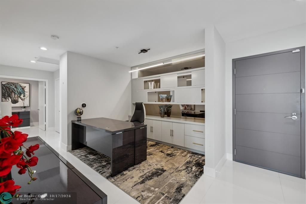 Recently Sold: $1,595,000 (3 beds, 3 baths, 2158 Square Feet)