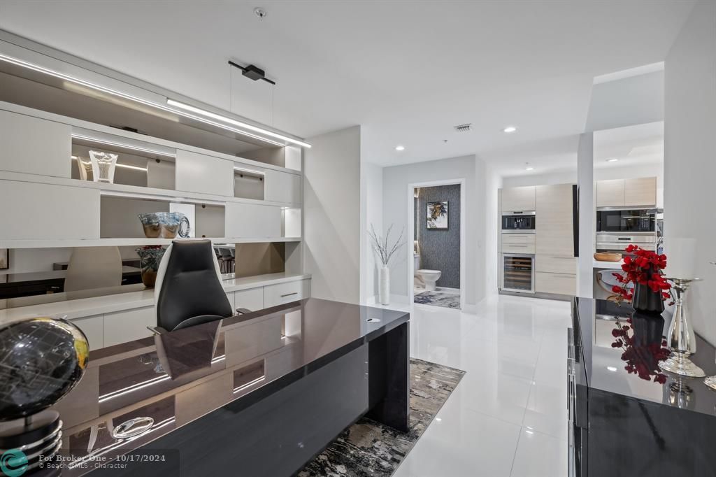 Recently Sold: $1,595,000 (3 beds, 3 baths, 2158 Square Feet)