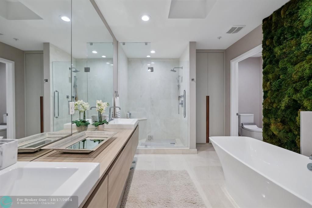 Recently Sold: $1,595,000 (3 beds, 3 baths, 2158 Square Feet)