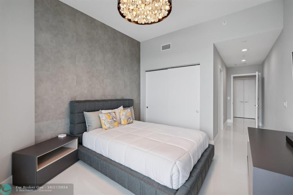 Recently Sold: $1,595,000 (3 beds, 3 baths, 2158 Square Feet)