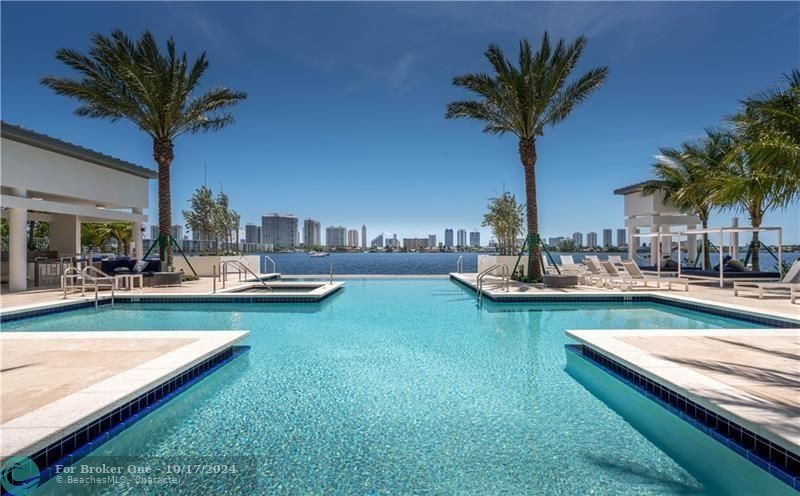 Recently Sold: $1,595,000 (3 beds, 3 baths, 2158 Square Feet)