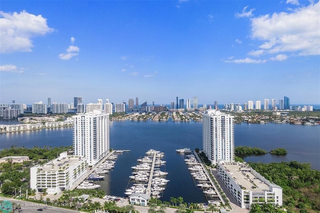 Recently Sold: $1,595,000 (3 beds, 3 baths, 2158 Square Feet)