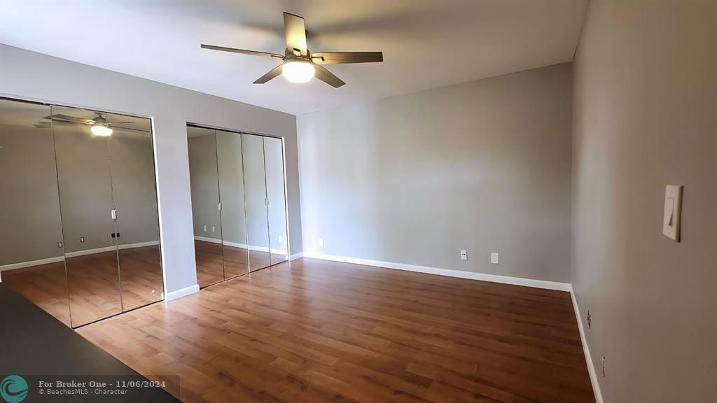 Active With Contract: $2,750 (3 beds, 2 baths, 1434 Square Feet)