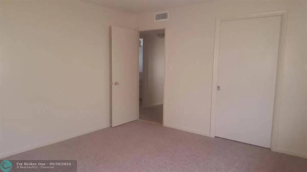 For Sale: $160,000 (2 beds, 1 baths, 1444 Square Feet)