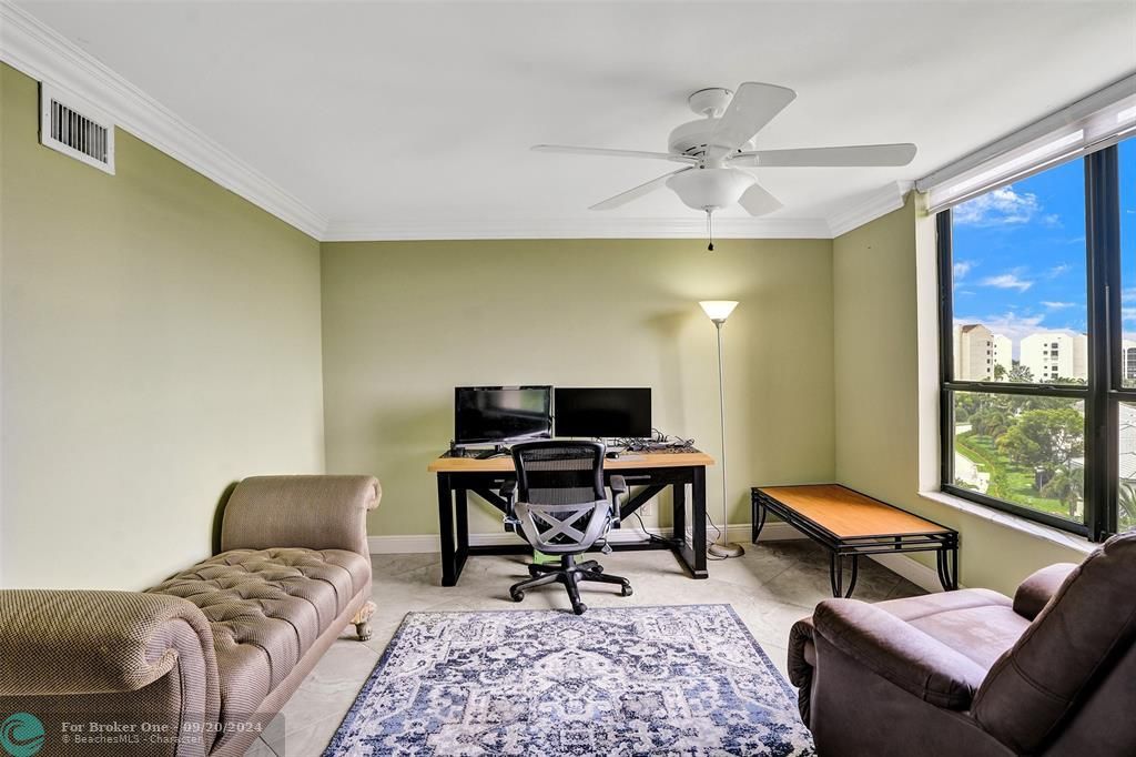 Active With Contract: $4,600 (3 beds, 2 baths, 1672 Square Feet)