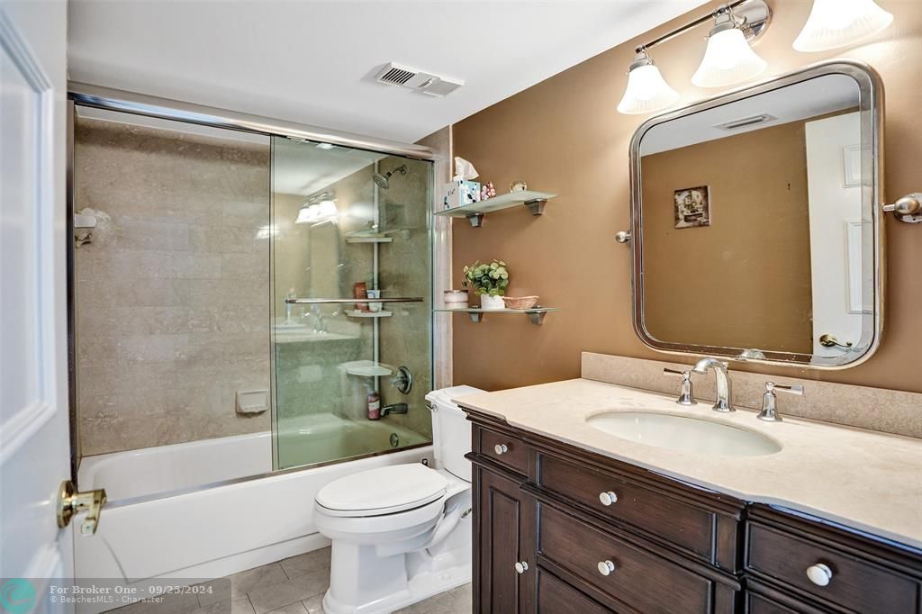 Active With Contract: $4,600 (3 beds, 2 baths, 1672 Square Feet)