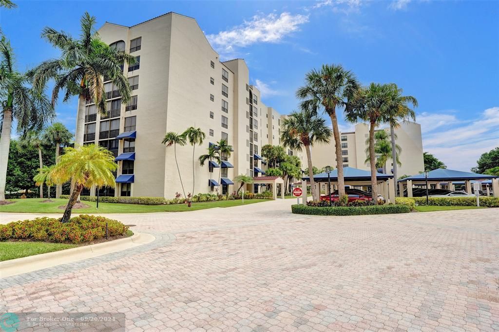 Active With Contract: $4,600 (3 beds, 2 baths, 1672 Square Feet)