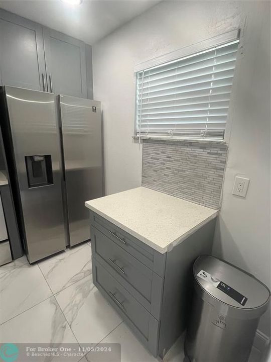 Active With Contract: $1,900 (2 beds, 2 baths, 1080 Square Feet)