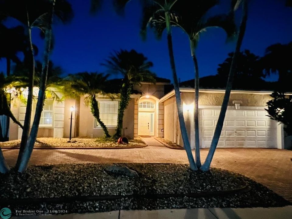 Active With Contract: $4,500 (4 beds, 2 baths, 2443 Square Feet)