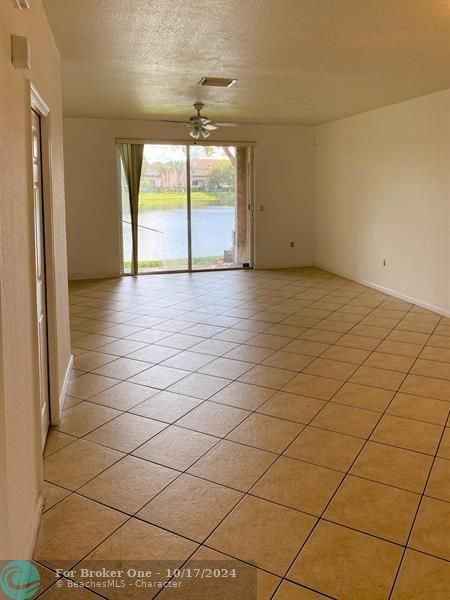 For Rent: $2,800 (3 beds, 2 baths, 1306 Square Feet)