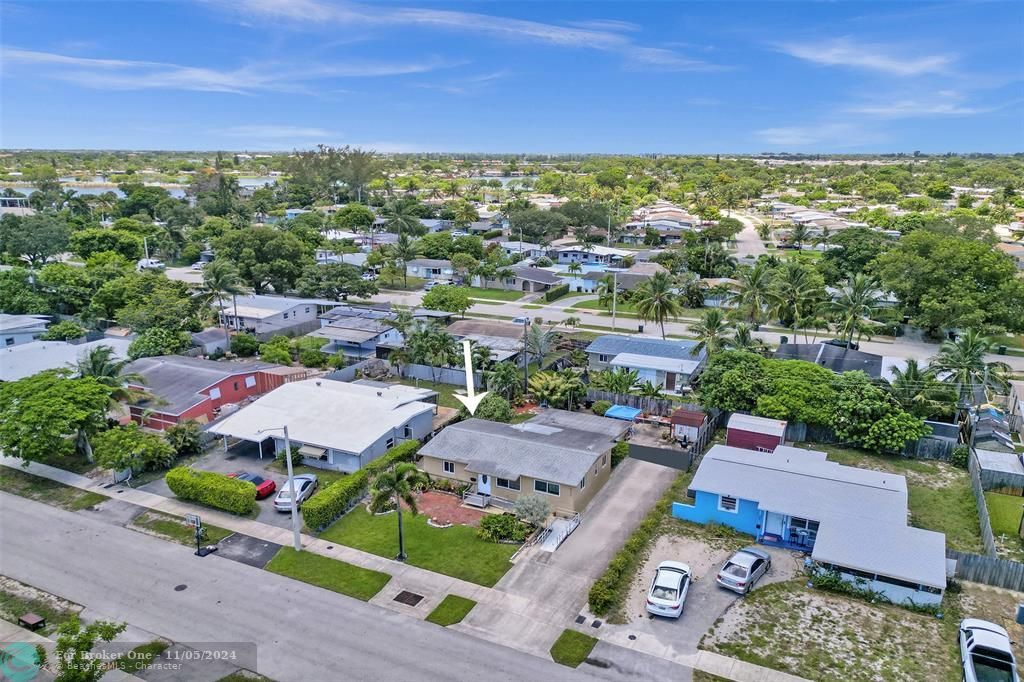 Active With Contract: $425,000 (3 beds, 2 baths, 1290 Square Feet)