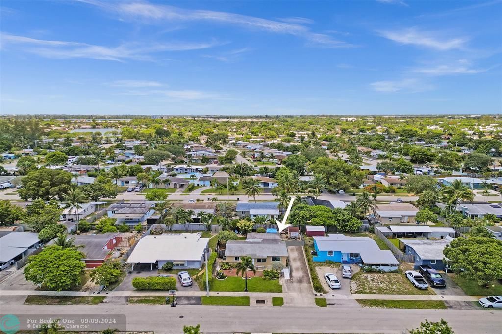 Active With Contract: $425,000 (3 beds, 2 baths, 1290 Square Feet)