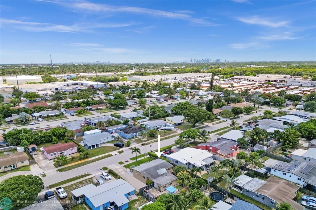 Active With Contract: $425,000 (3 beds, 2 baths, 1290 Square Feet)