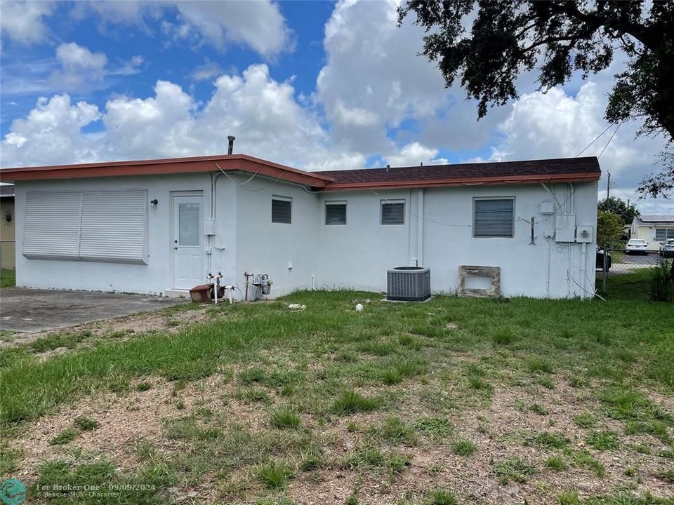 Vendido Recientemente: $425,000 (3 camas, 2 baños, 1452 Pies cuadrados)