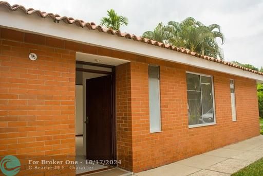 En Venta: $112,000 (4 camas, 2 baños, 2400 Pies cuadrados)