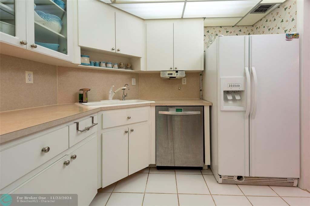 For Rent: $3,000 (2 beds, 2 baths, 1596 Square Feet)