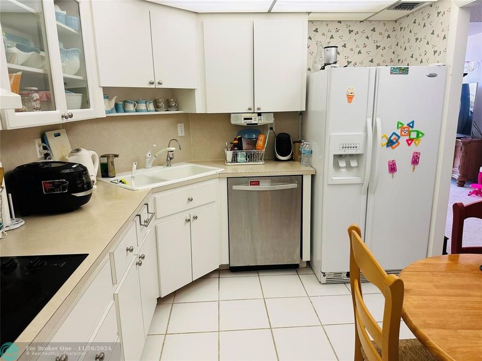 For Rent: $3,000 (2 beds, 2 baths, 1596 Square Feet)