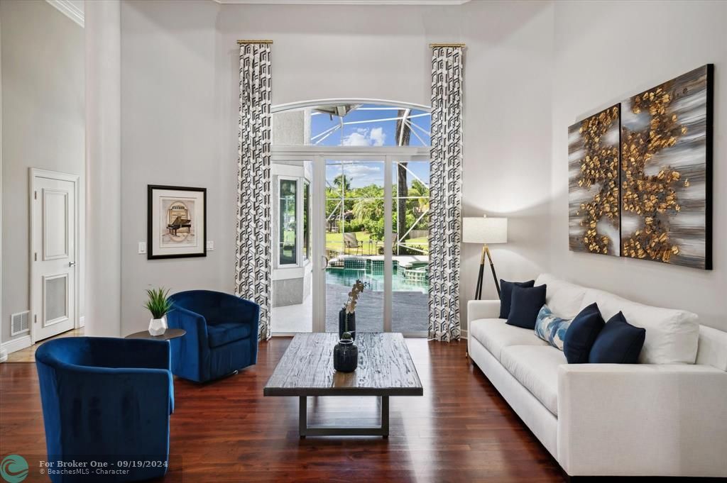 Active With Contract: $1,450,000 (5 beds, 4 baths, 3334 Square Feet)